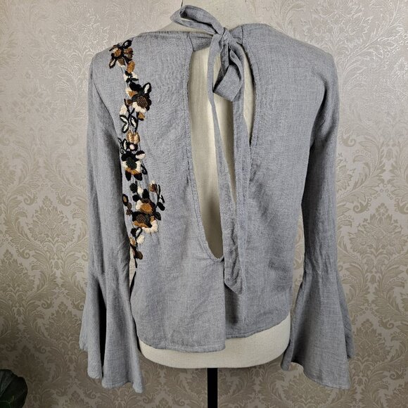 Zara Basic Collection Size XS Gray Embroidered Flared Sleeve Open Tie Back Top - Picture 7 of 14